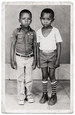 Photograph by Lema Mpeve Mervil of Studio Photo Less. Kinshasa, D.R.C., c. 1985.