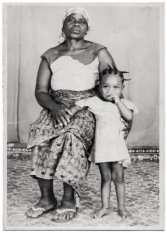 Photograph by Lema Mpeve Mervil of Studio Photo Less. Kinshasa, D.R.C., c. 1980.
