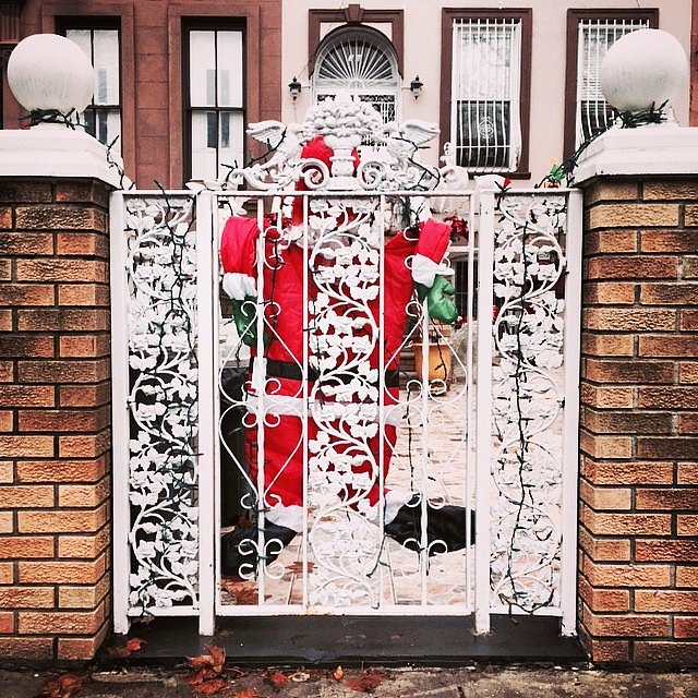 #holidayfail #bahumbug #santa #brooklyn #newyork #usa