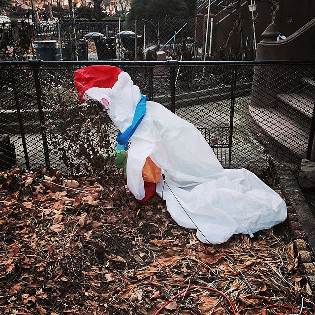 #holidayfail #bahumbug #bestoftheworst #snowman #partyfowl #brooklyn #newyork #usa