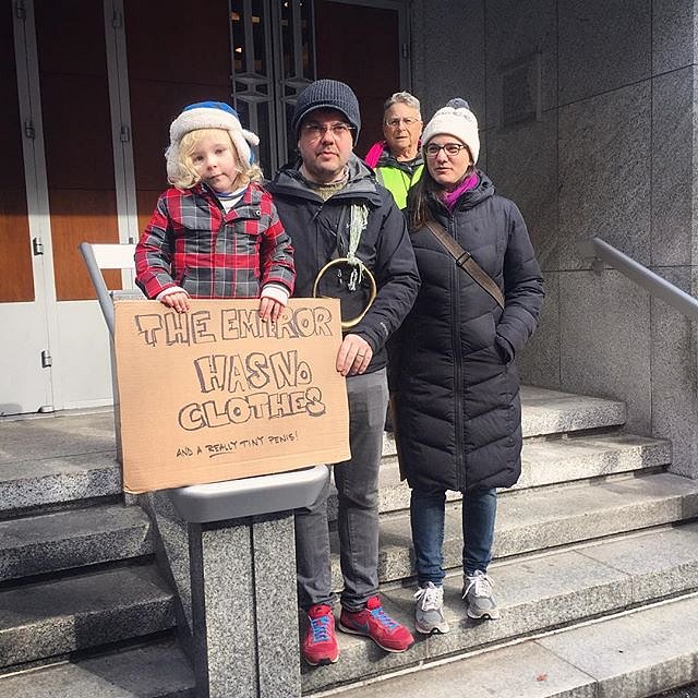 #womensmarchnyc #errol #nextgeneration  #family #peace #theresistance #whosthatguyintheback with @bgancsos @raynesonme @bryansleeper