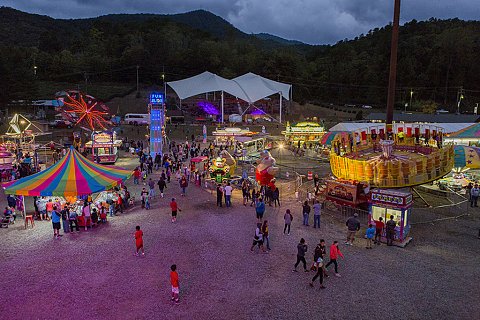 The Cherokee Fall Fair is an annual event on the Qualla Boundary, home of the Eastern Band of Cherokee Indians, in western North Carolina. The fair is a centuries-old tradition that attracts many tourists, but first and foremost it is a gathering of Cherokee families and elders.